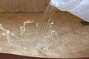 丘北漏水维修 免砸砖防水材料该如何施工